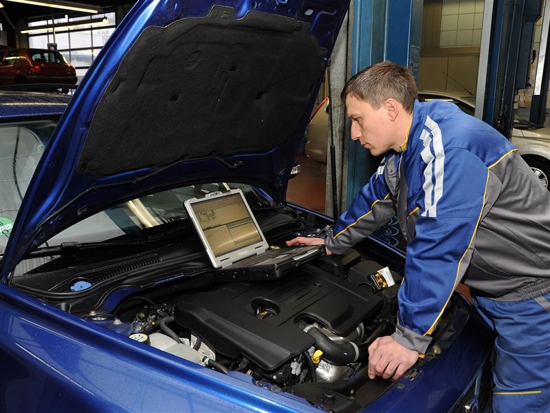 KFZ Mechaniker / Mechatroniker (m/w/d)