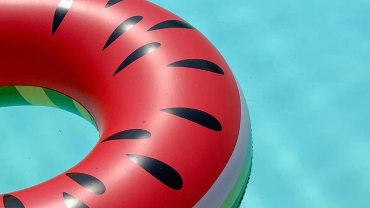 Poolparty in den Sommerferien